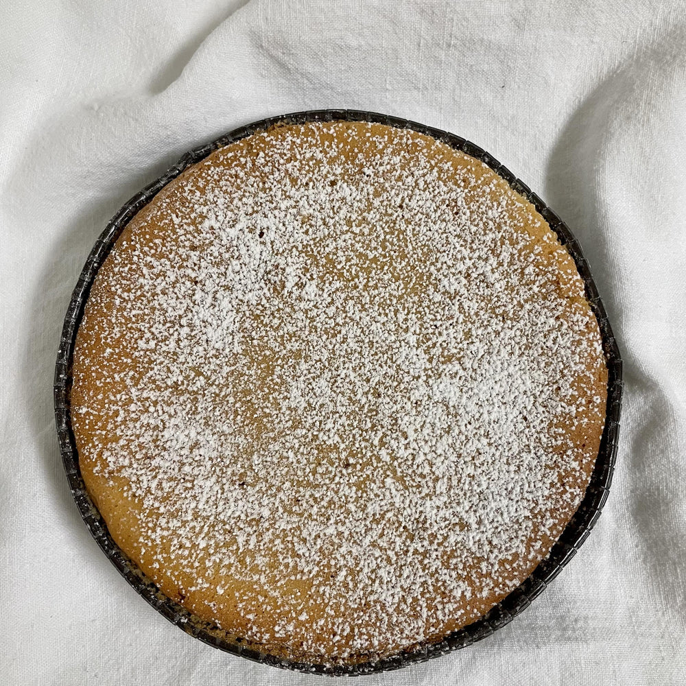
            
                Load image into Gallery viewer, Exquisite Vanilla Caramel cake, a dairy, gluten and sugar-free delight, perfect for those following a Keto or Paleo diet. Full Life Gourmet Bakery
            
        